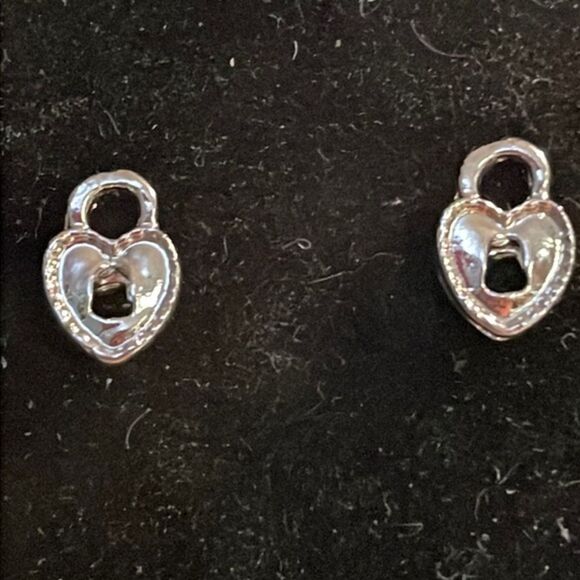 0.5” Minimalist dainty silver tone heart shaped lock stud earrings w/keyhole - Picture 1 of 11